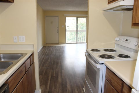 Condo For Rent - 3919 Fairmont Pkwy Parkway #200<br/> Pasadena, TX 77504