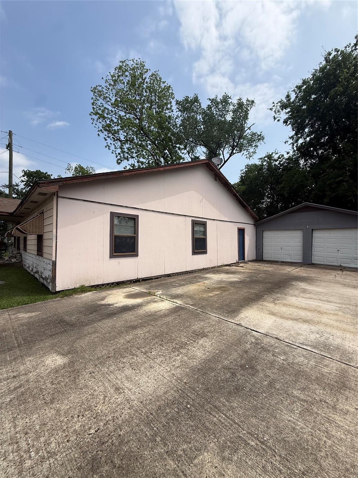15818 Waverly Drive