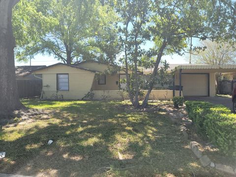 Photo of 5934 Ridgeway Drive, Houston, TX 77033 (MLS # 56353399)