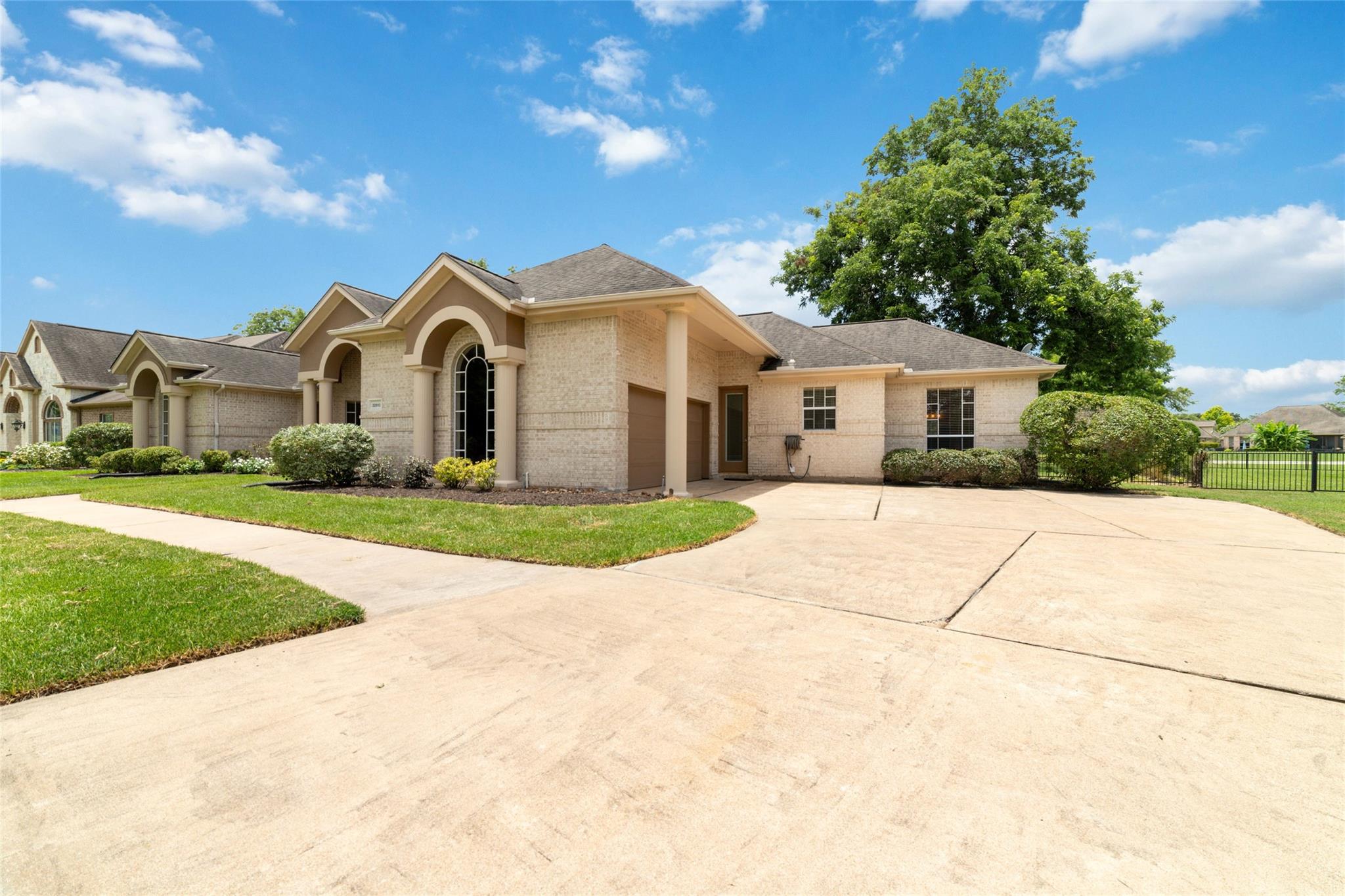 32610 Whitburn Trail