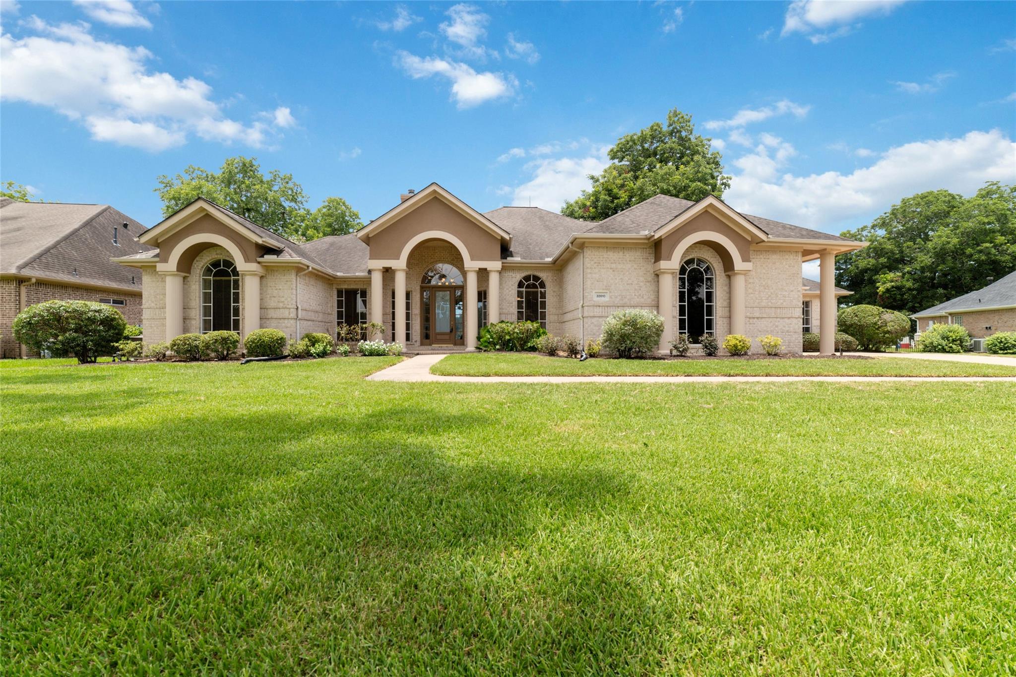 32610 Whitburn Trail