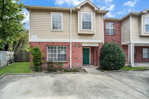 Photo of 10007 Emerald Creek Drive #A, Houston, TX 77070 (MLS # 56884125)