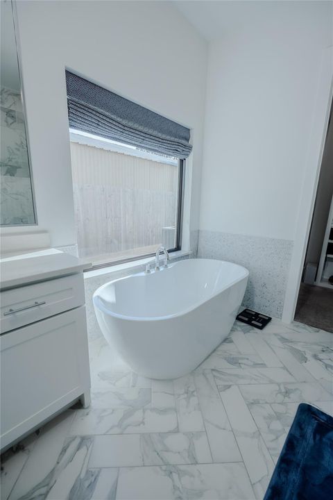 Tiny photo for 8810 Carousel Lane A Ln, Houston, TX 77080 (MLS # 32398853)