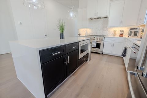 Tiny photo for 8810 Carousel Lane A Ln, Houston, TX 77080 (MLS # 32398853)