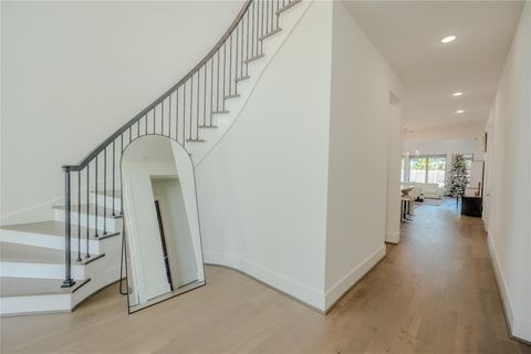 Tiny photo for 8810 Carousel Lane A Ln, Houston, TX 77080 (MLS # 32398853)