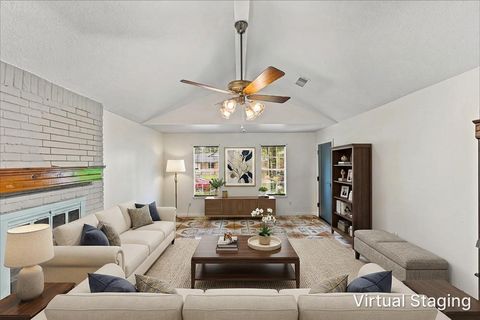 Photo of 112 Ponderosa Trail, Conroe, TX 77301 (MLS # 2554736)