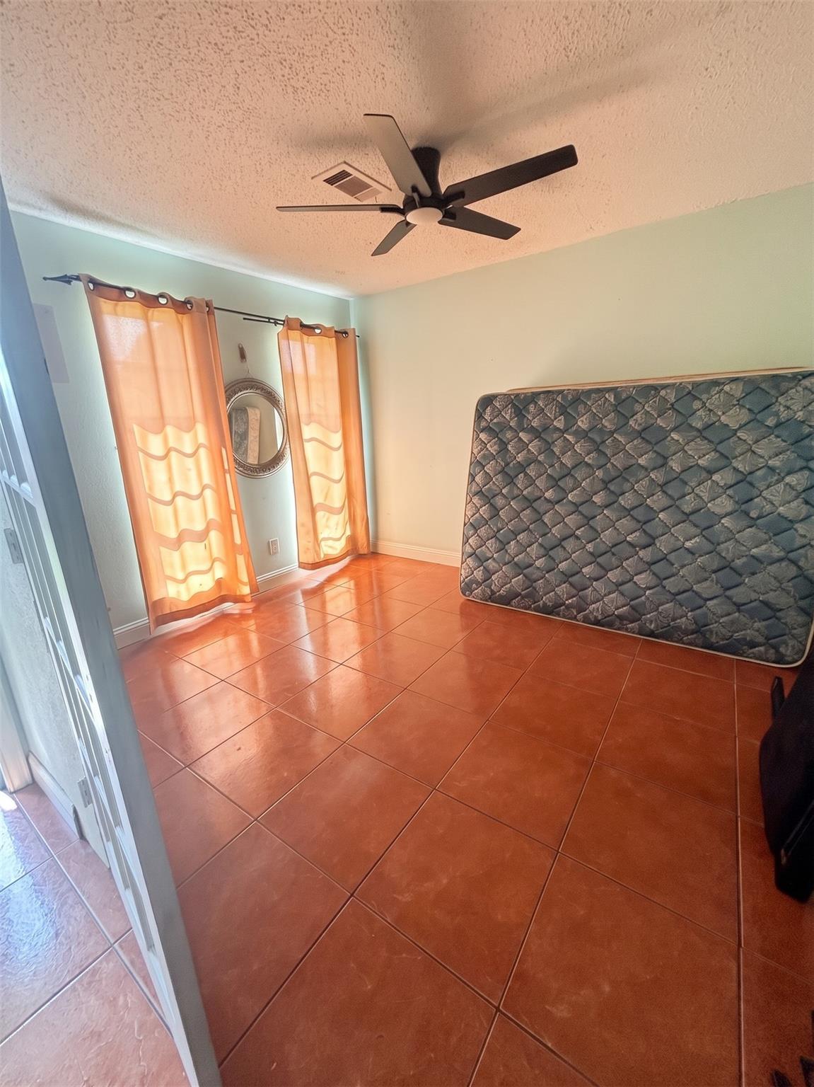 7410 Canary Circle