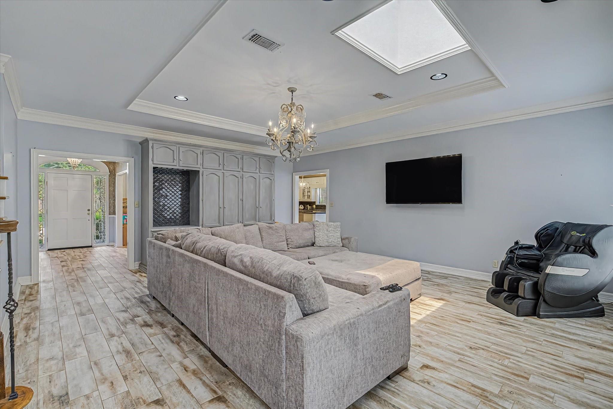 410 Crestwood Drive