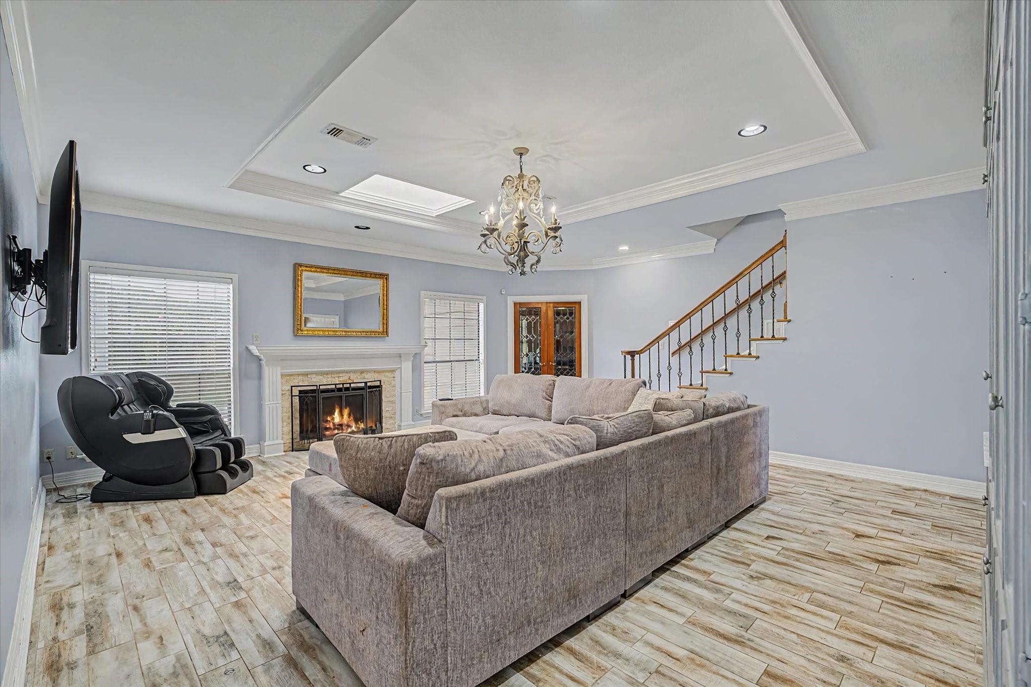 410 Crestwood Drive