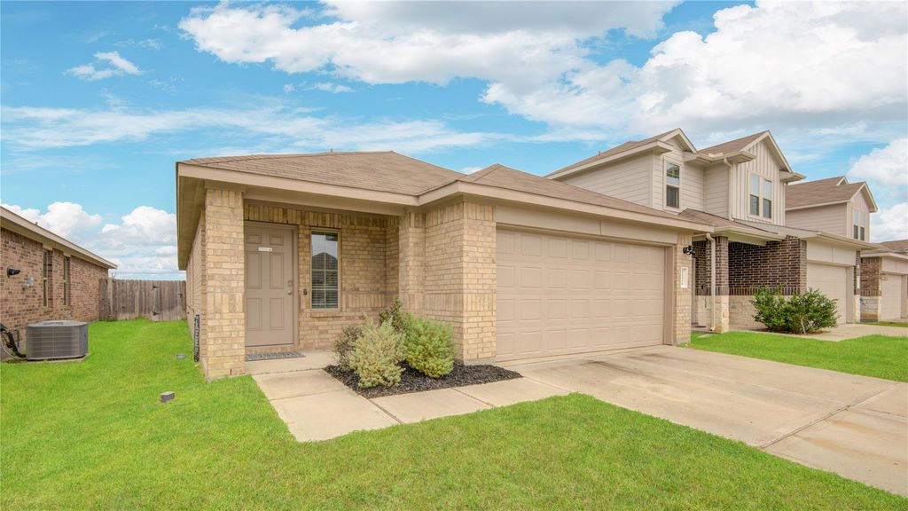 Photo of 14416 Sugar Pines Drive, Conroe, TX 77302 (MLS # 69212326)