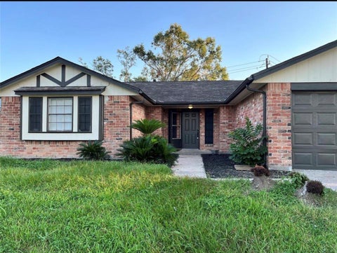 Photo of 9438 Fuqua Street, Houston, TX 77075 (MLS # 84251160)