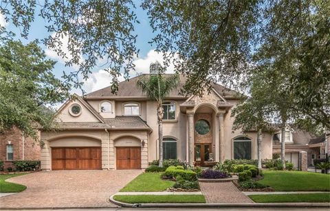 Photo of 15306 Coastal Oak Court, Houston, TX 77059 (MLS # 18454256)