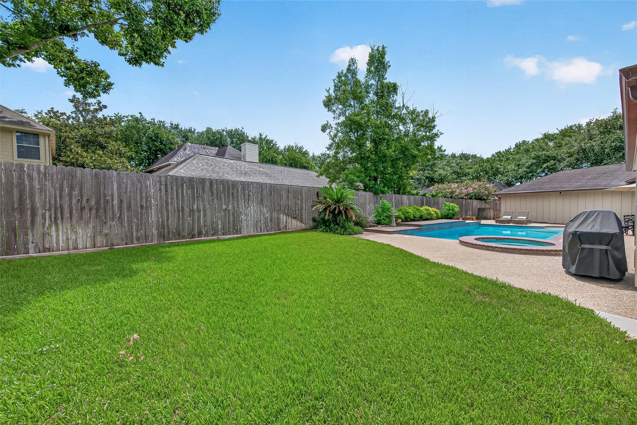 2326 Pleasant Shade Court