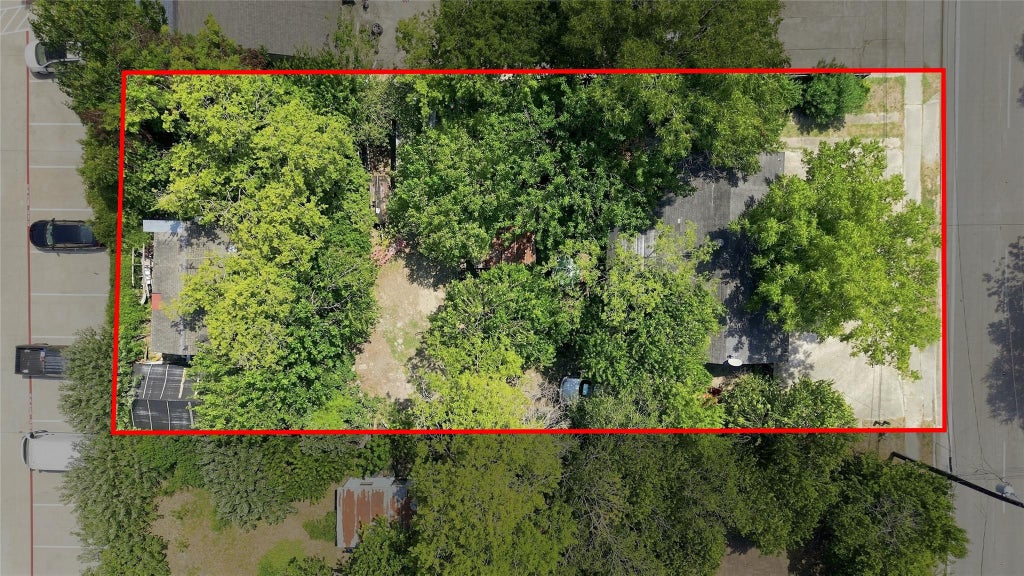 Photo of 2082 Antoine Drive, Houston, TX 77055 (MLS # 20072925)