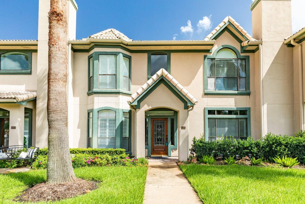 Photo of 458 Mariners Drive, Kemah, TX 77565 (MLS # 75666085)