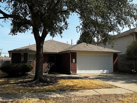 Photo of 10210 Canyon Rose Lane, Houston, TX 77070 (MLS # 72709018)