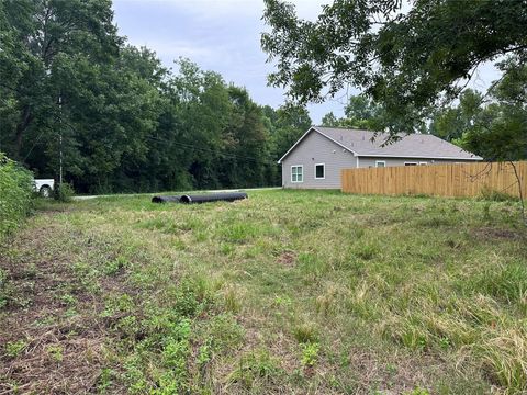 Vacant Land For Sale - 1904 Dalhart Street<br/> Dayton, TX 77535