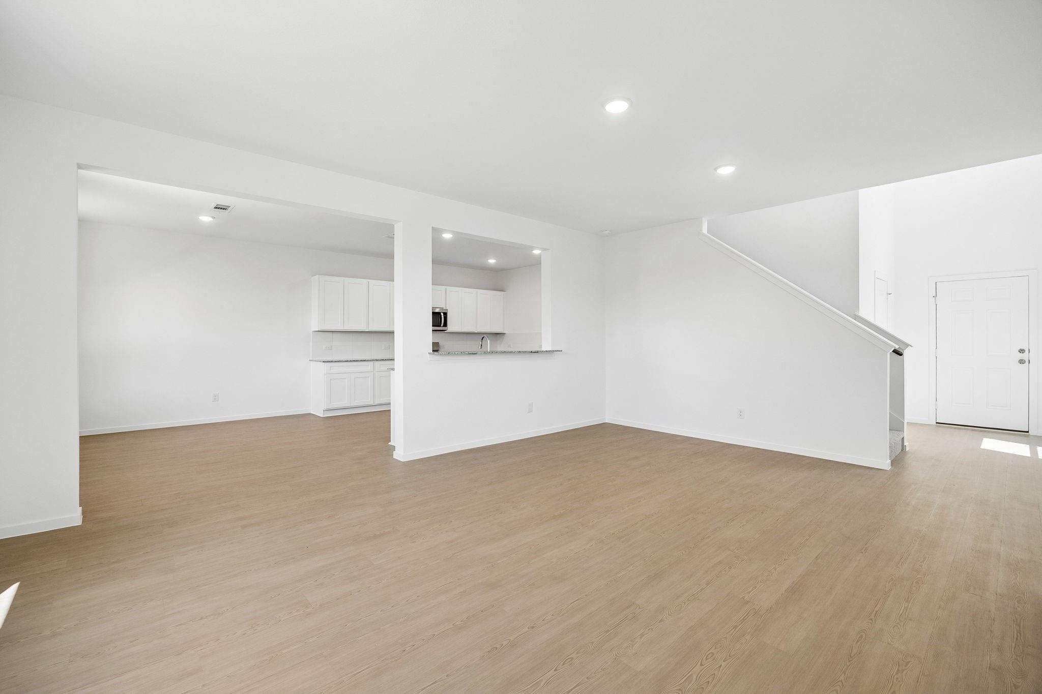 909 Silver Buckle Lane