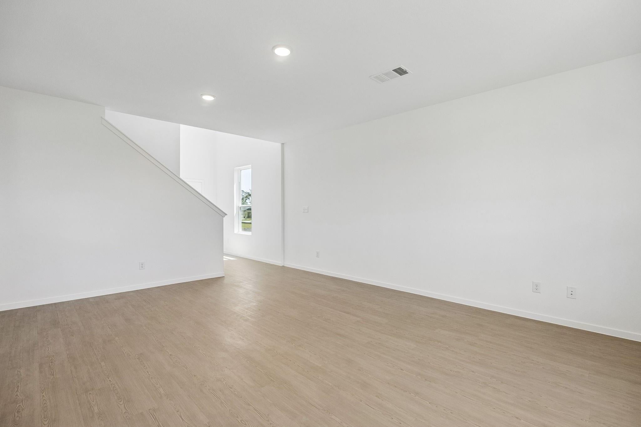 909 Silver Buckle Lane