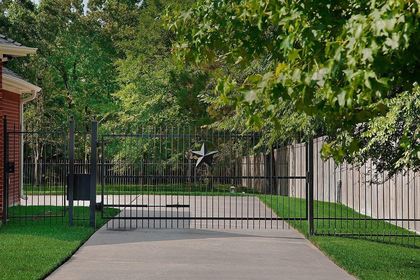 15569 Zoe Loop Drive