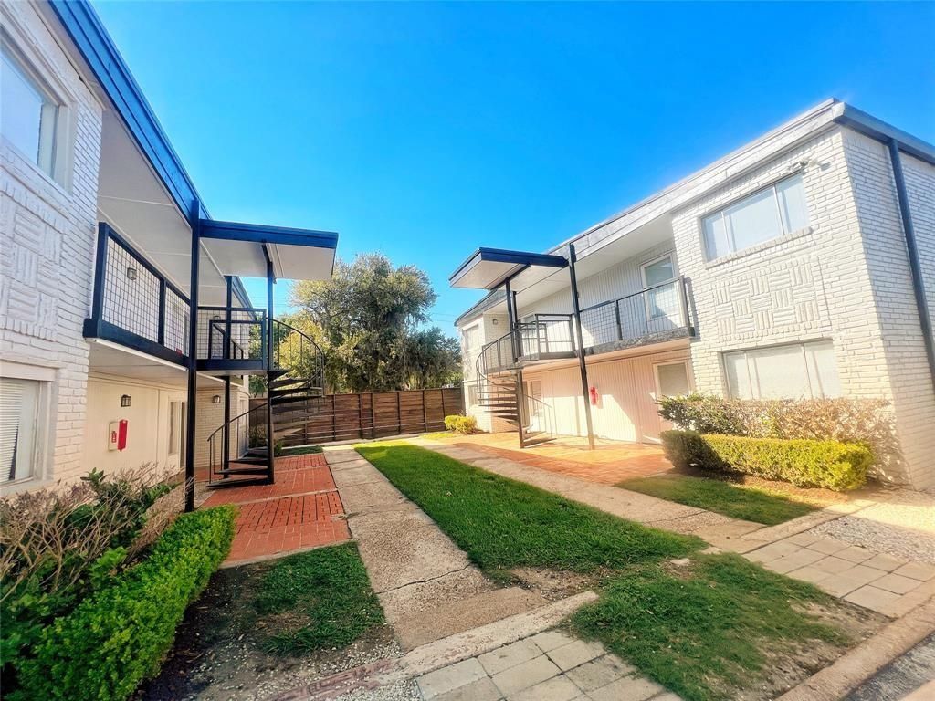 Photo of 5415 Scott St Street #33, Houston, TX 77021 (MLS # 86228028)