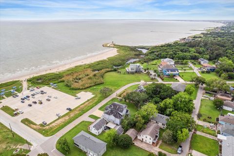 4910 Palm Street Seabrook TX 77586