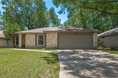 Photo of 4135 Sweet Gum Trail, Kingwood, TX 77339 (MLS # 20491075)