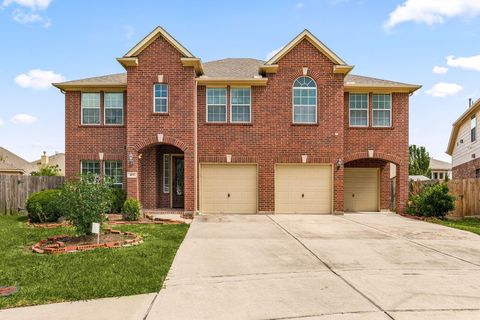 Photo of 407 Whitney Oaks Lane, Stafford, TX 77477 (MLS # 6728665)