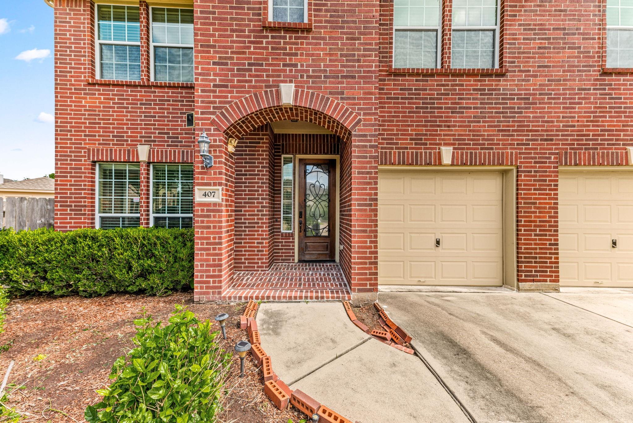 407 Whitney Oaks Lane