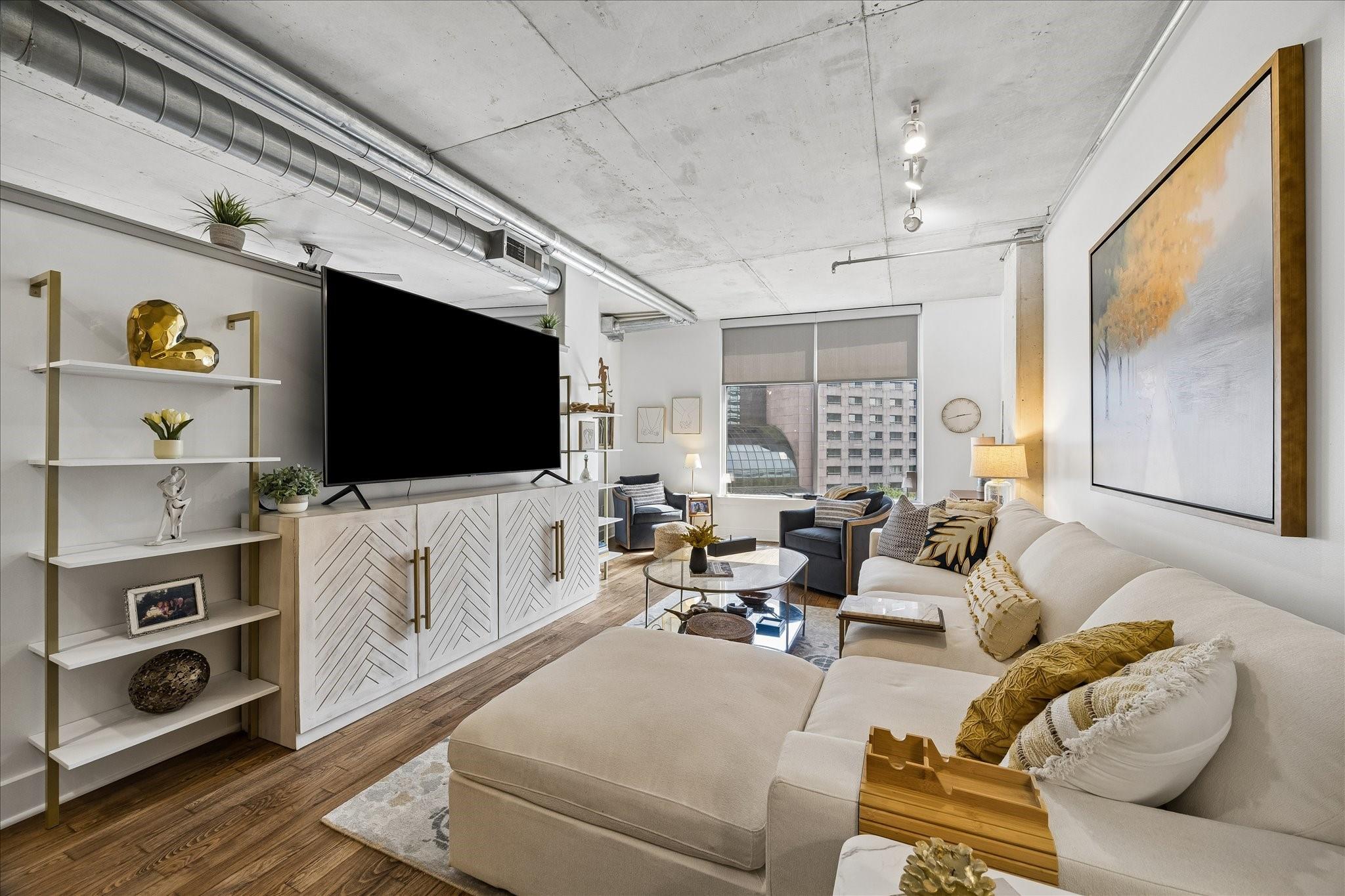 1901 Post Oak Boulevard 608
