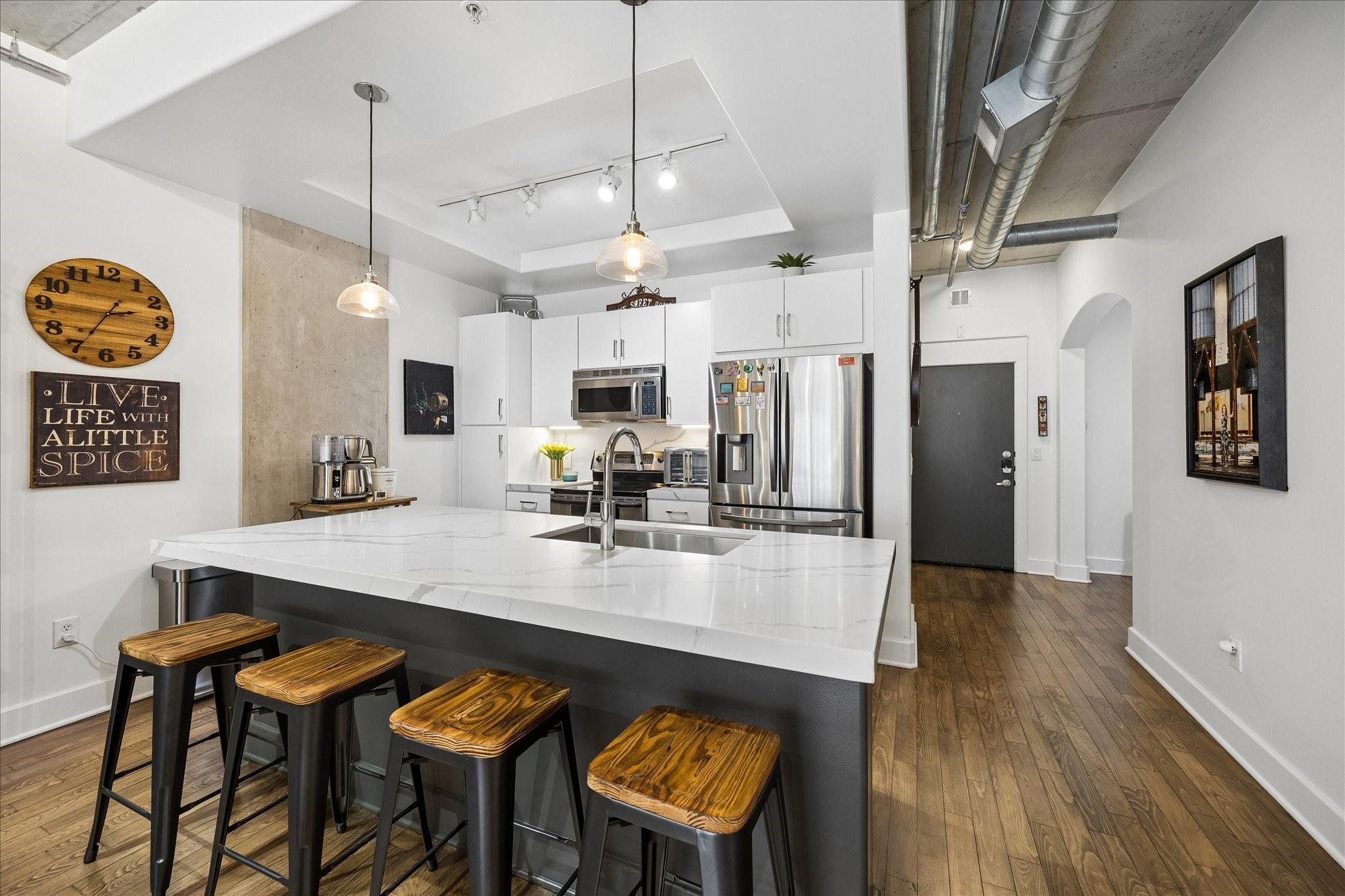1901 Post Oak Boulevard 608