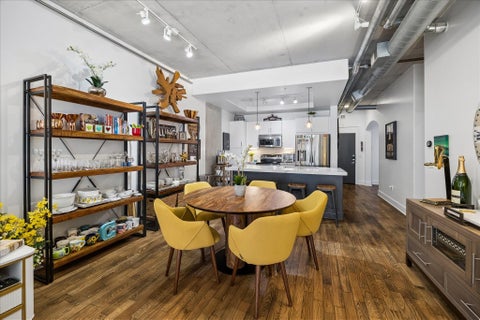 Photo of 1901 Post Oak Boulevard #608, Houston, TX 77056 (MLS # 87563422)