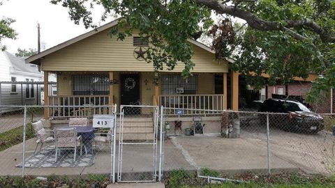 Photo of 413 S 72 Nd St St, Houston, TX 77011 (MLS # 10389502)