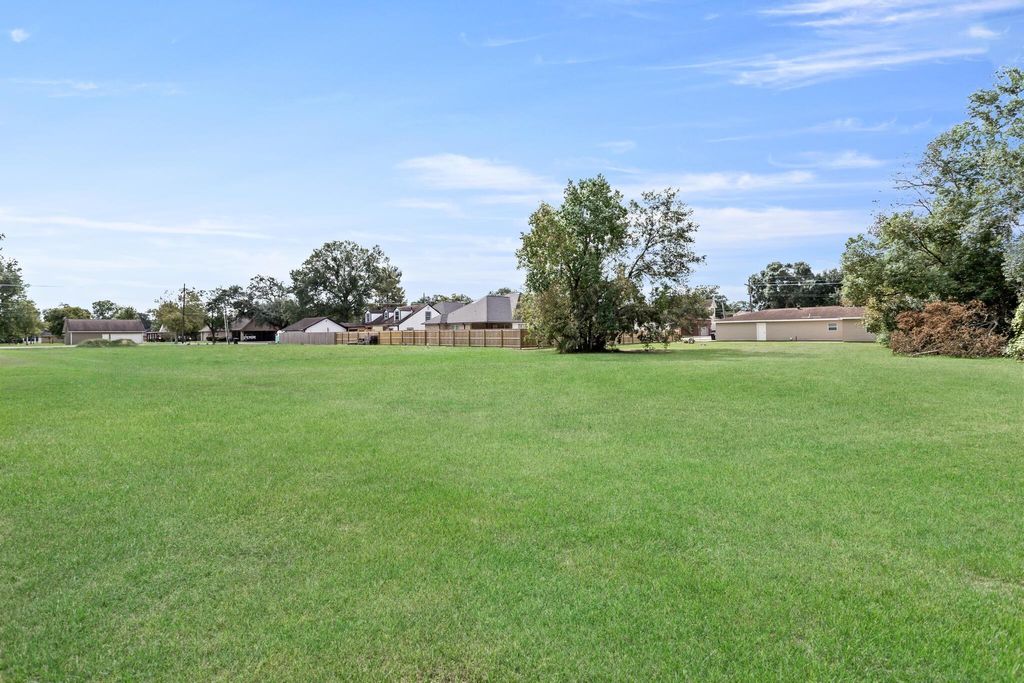 Photo of 1608 27th Street, Nederland, TX 77627 (MLS # 70289403)