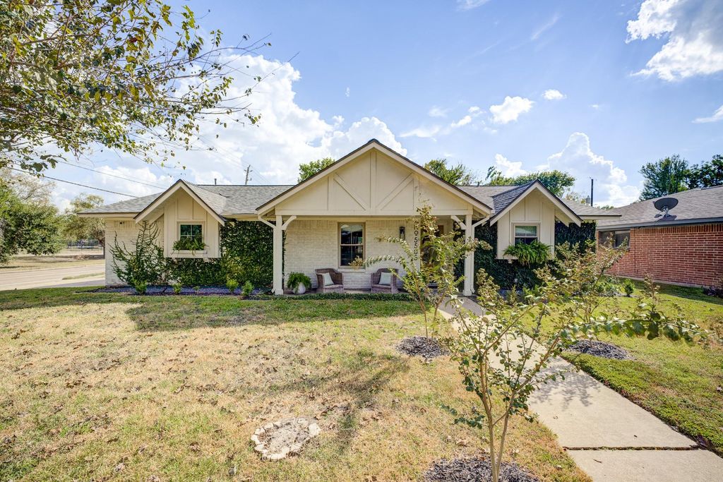 Photo of 5503 Cheshire Lane, Houston, TX 77092 (MLS # 88286016)