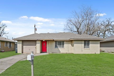 Photo of 8829 Woodlyn Road, Houston, TX 77078 (MLS # 78144952)