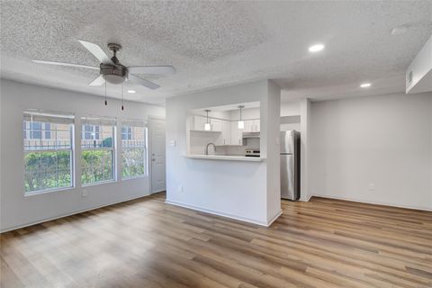 Photo of 800 Heights Boulevard #33, Houston, TX 77007 (MLS # 10655382)