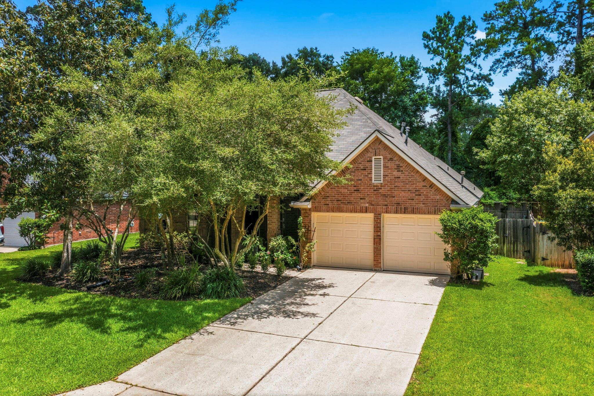 46 E Hobbit Glen Drive