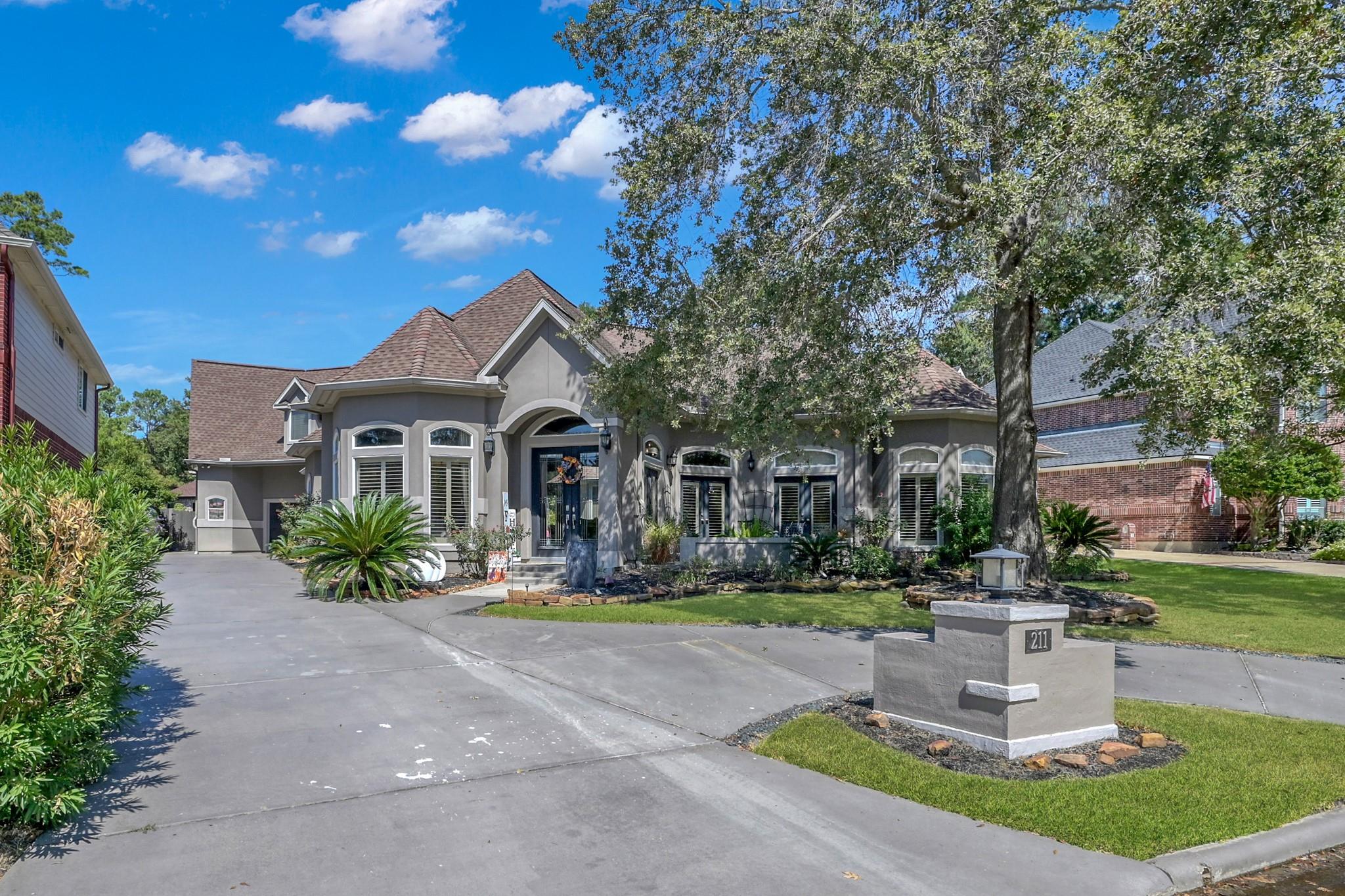 211 Wedgewood Drive