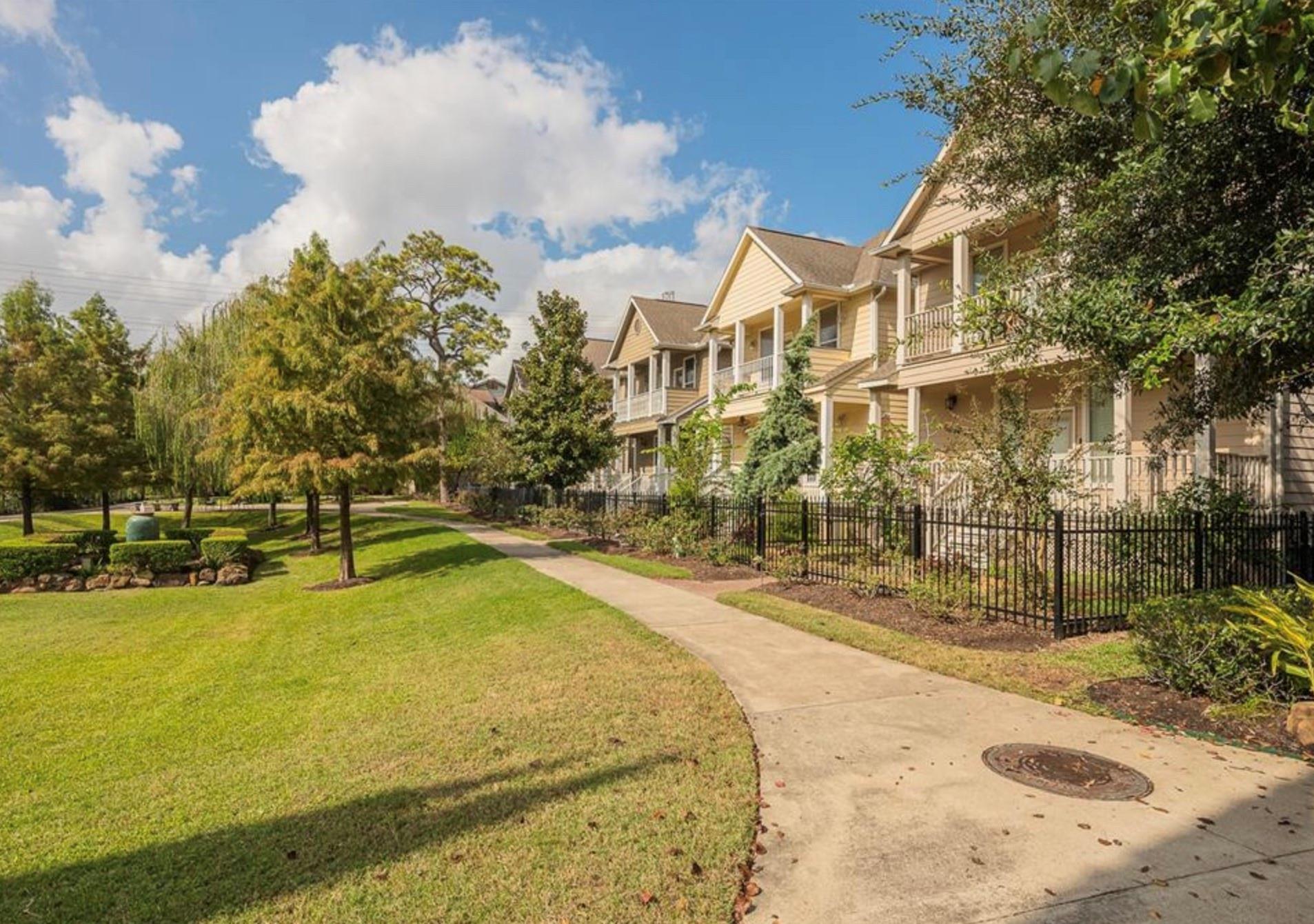 3322 Garden Crest Lane