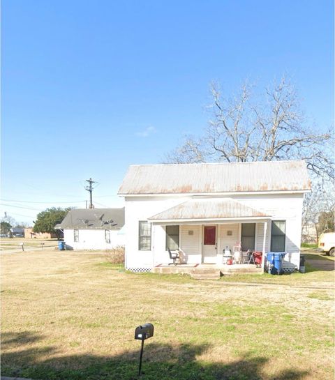 Photo of 645 7th Street, Hempstead, TX 77445 (MLS # 33165385) Photo of 645 7th Street, Hempstead, TX 77445 (MLS # 33165385)