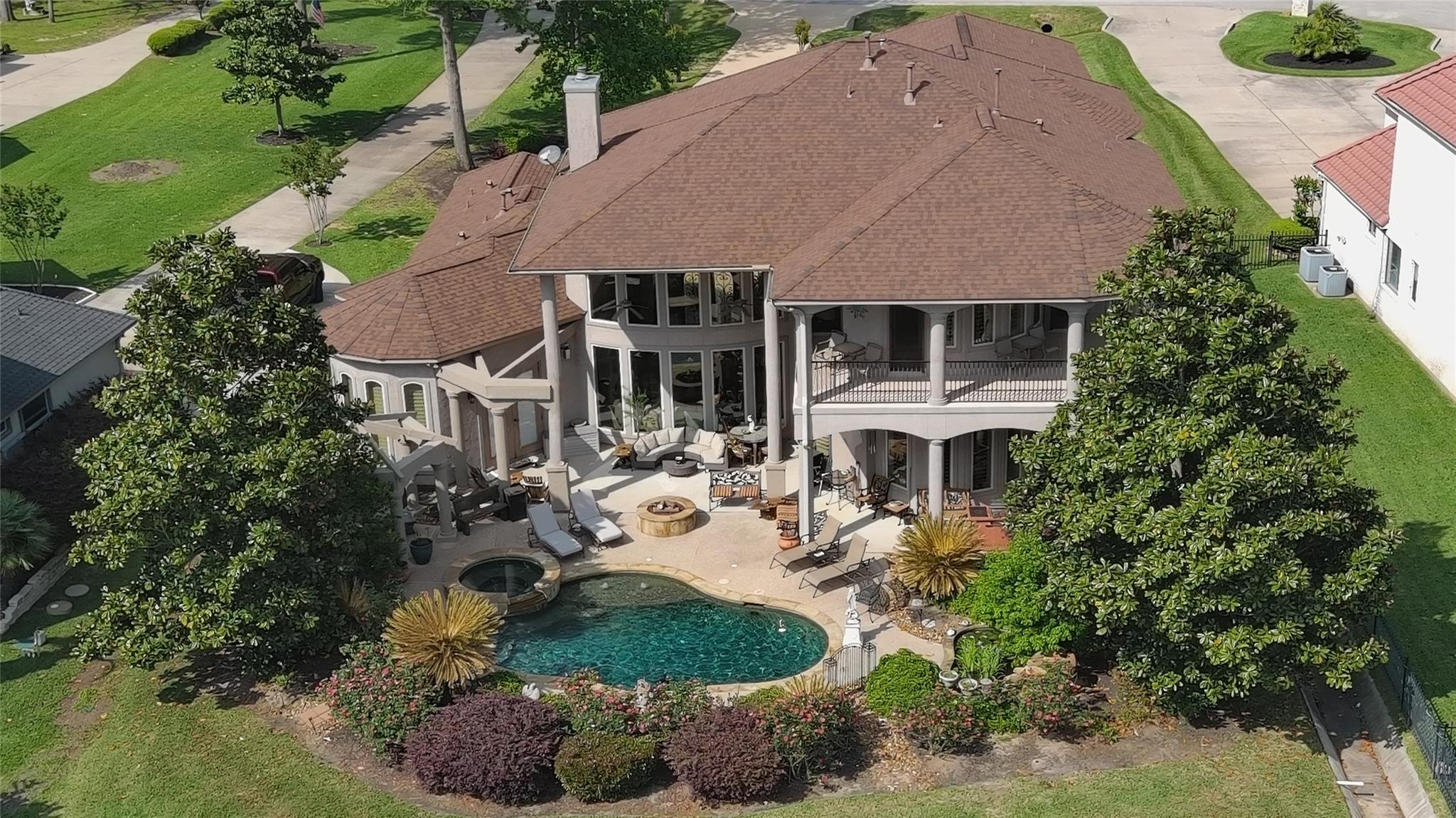 11348 Lake Oak Drive