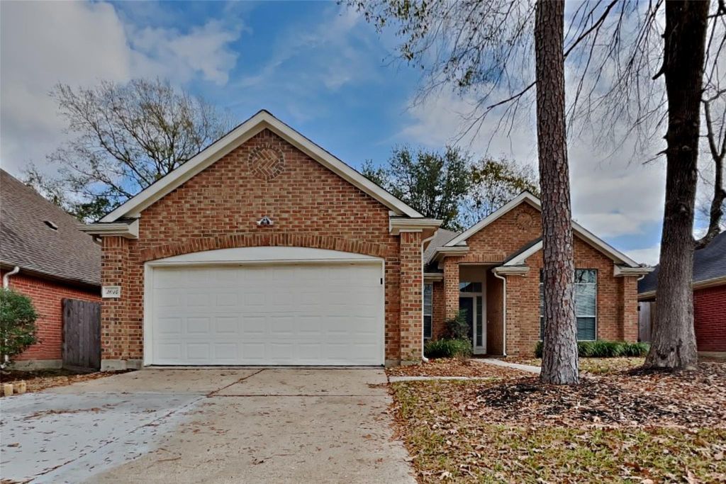Photo of 2014 Ridgeway Park Drive, Houston, TX 77339 (MLS # 82517052)