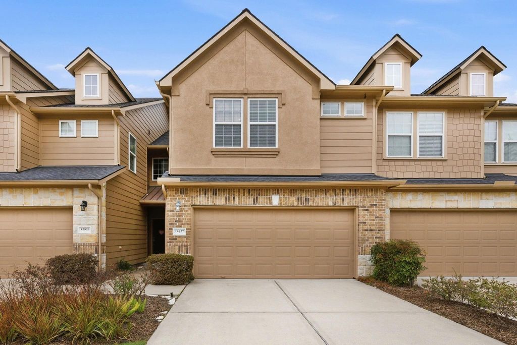 Photo of 12927 Iris Garden Lane, Houston, TX 77044 (MLS # 24105696)