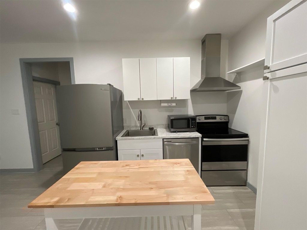 Photo of 5226 Ridgevan Drive, Houston, TX 77053 (MLS # 16633695)