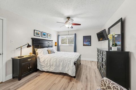 Tiny photo for 3224 Timmons Lane #141, Houston, TX 77027 (MLS # 34172182)