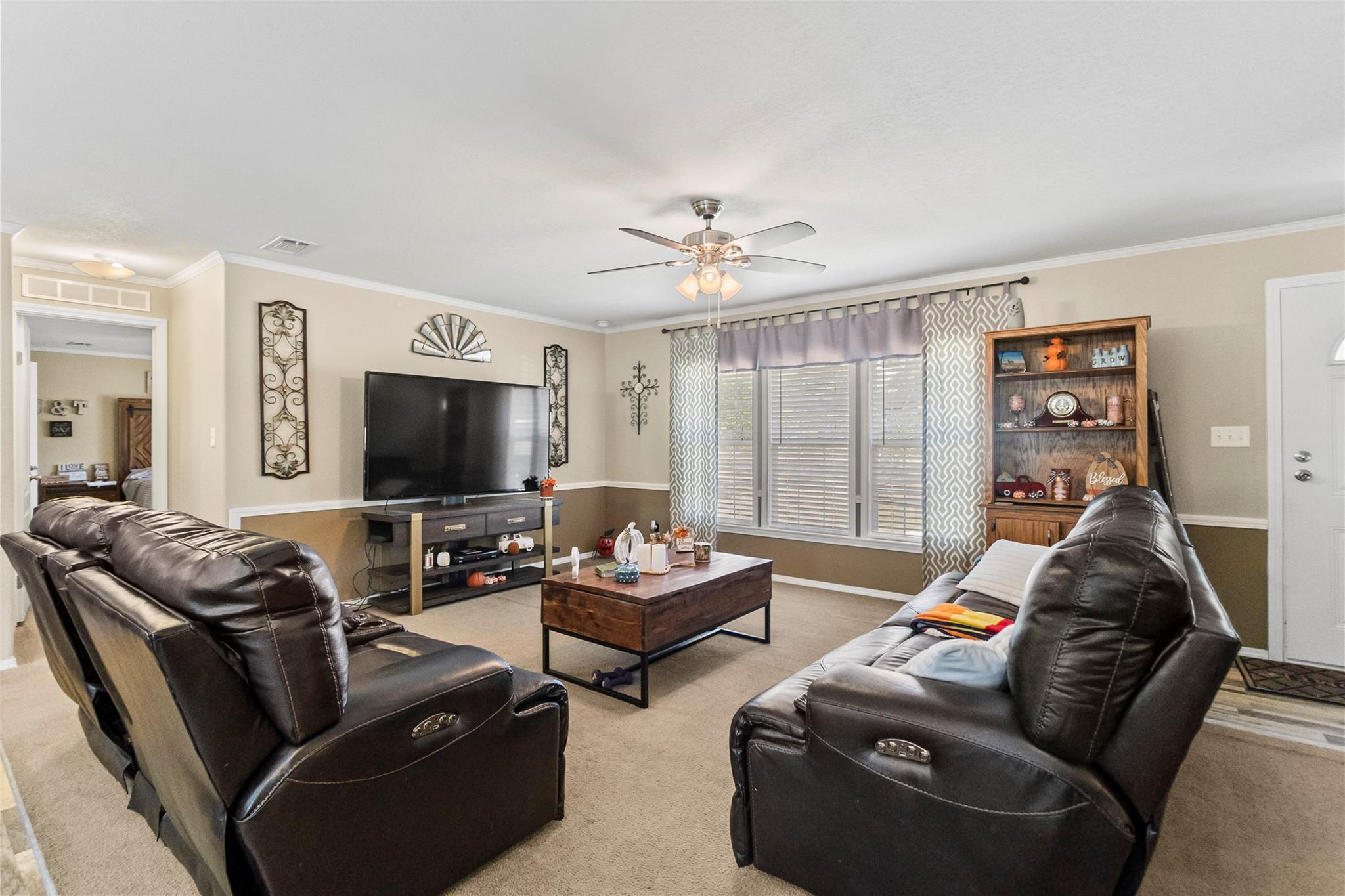 77 Twin Creek Drive