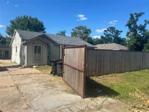 Photo of 6214 Jim Street, Houston, TX 77092 (MLS # 75066660)
