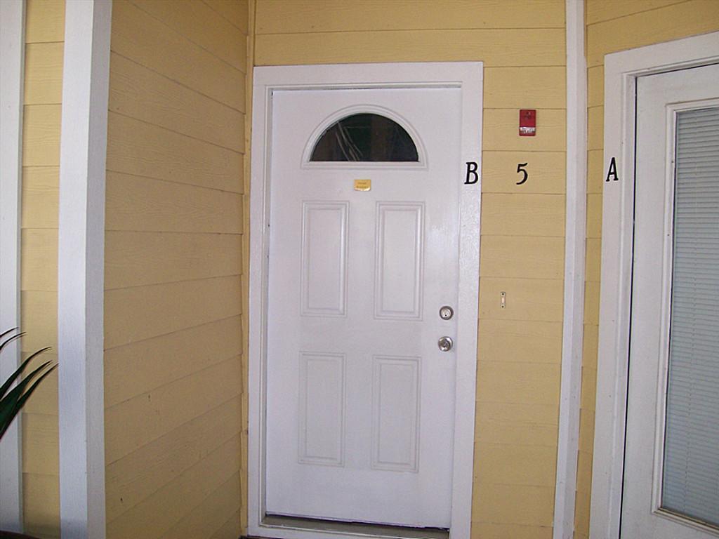 811 Bradford Avenue 5B