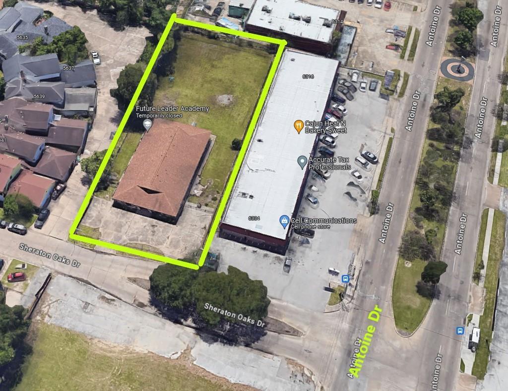 5651 Sheraton Oaks Drive